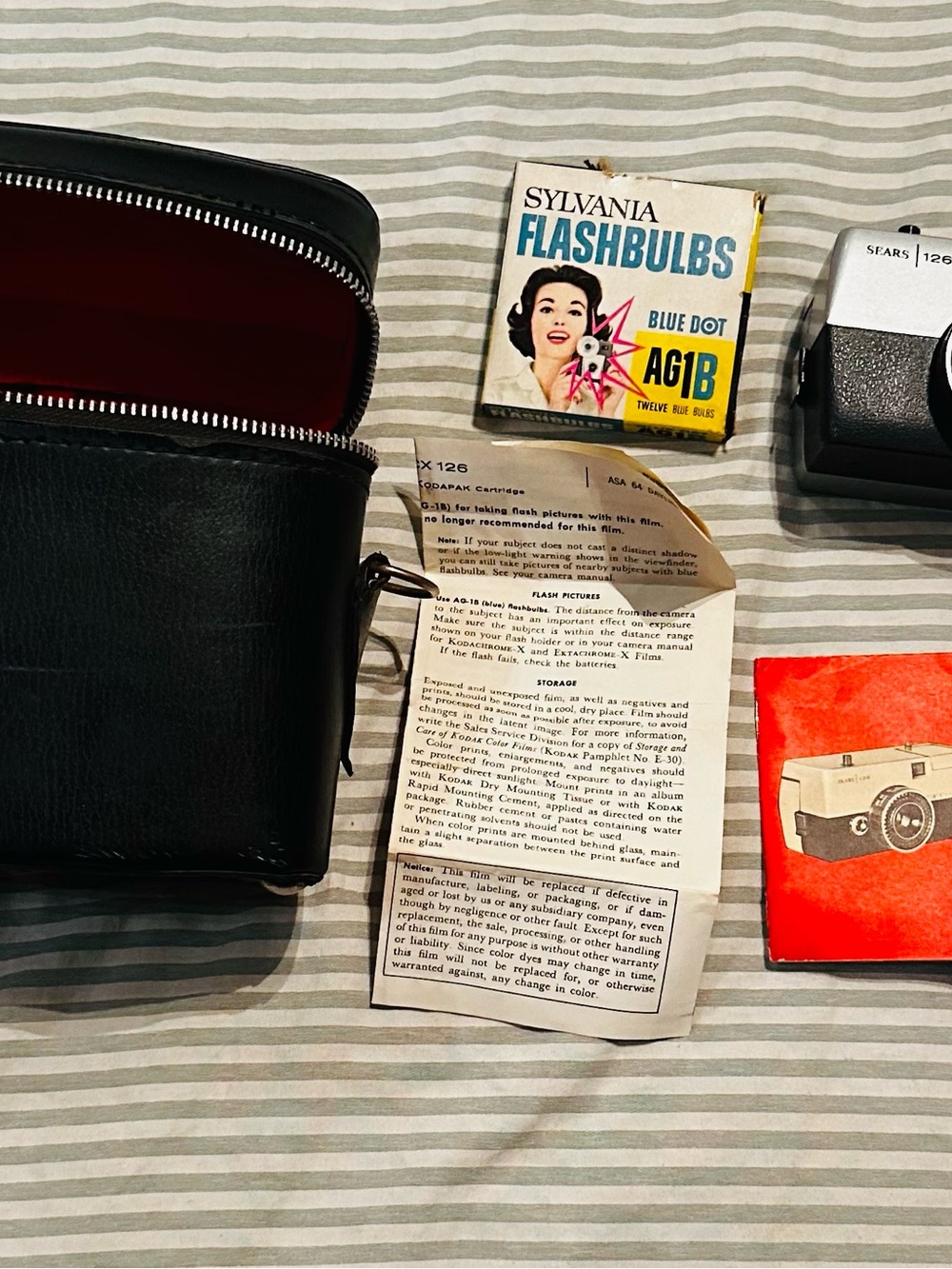 Vintage 1970 Sears Easi-Load  Camara Model No. 7860